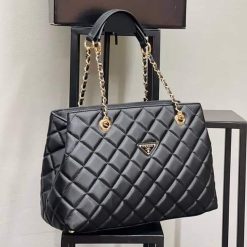 Sac à main de Luxe Prada à Chaine Matelassé Noir pour Femme