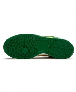 Alternative view of Nike Dunk Low SP Brazil